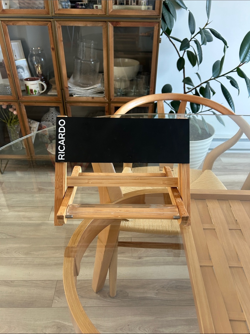 Ricardo Black Bamboo Cookbook Stand